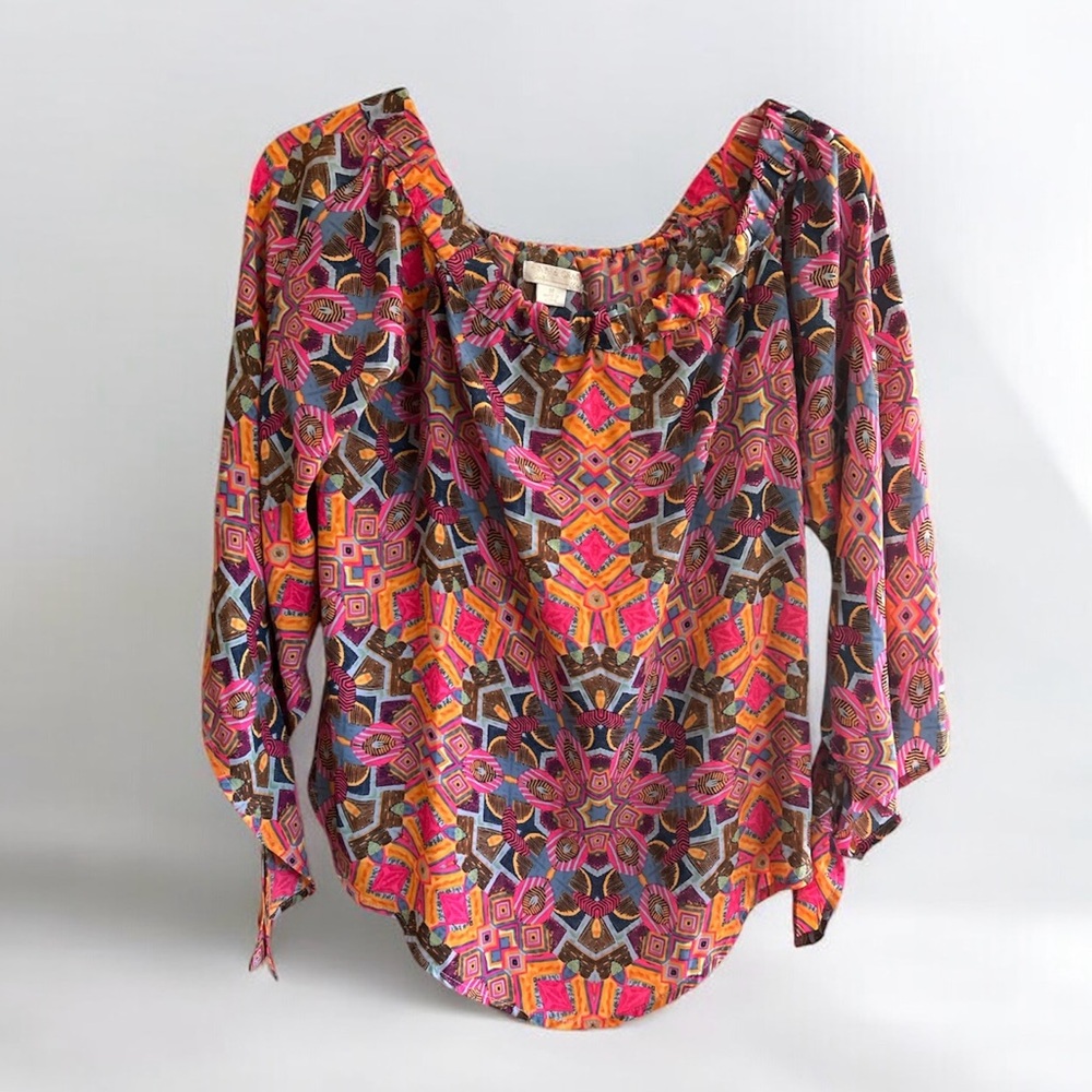 Finn & Grace women's off-the-shoulder blouse Bright geometric Pattern Size Med